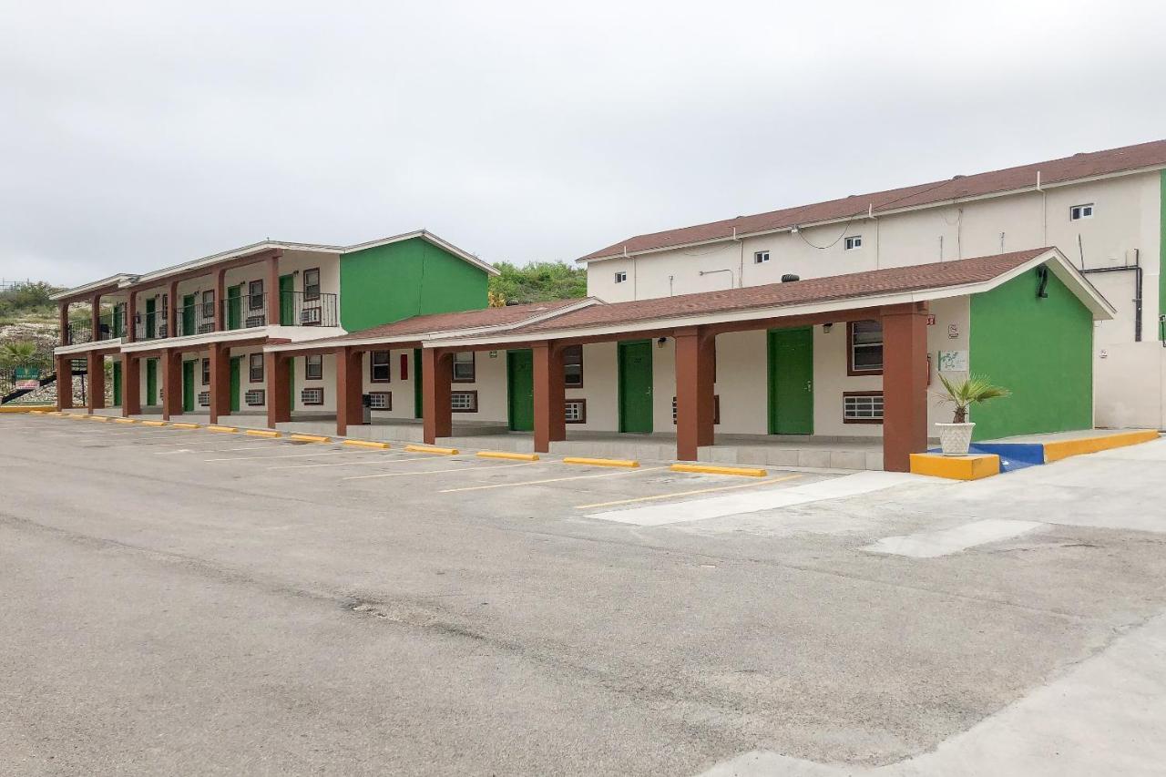 Capital O Palms Hotel, Acuna Ciudad Acuña Exteriör bild