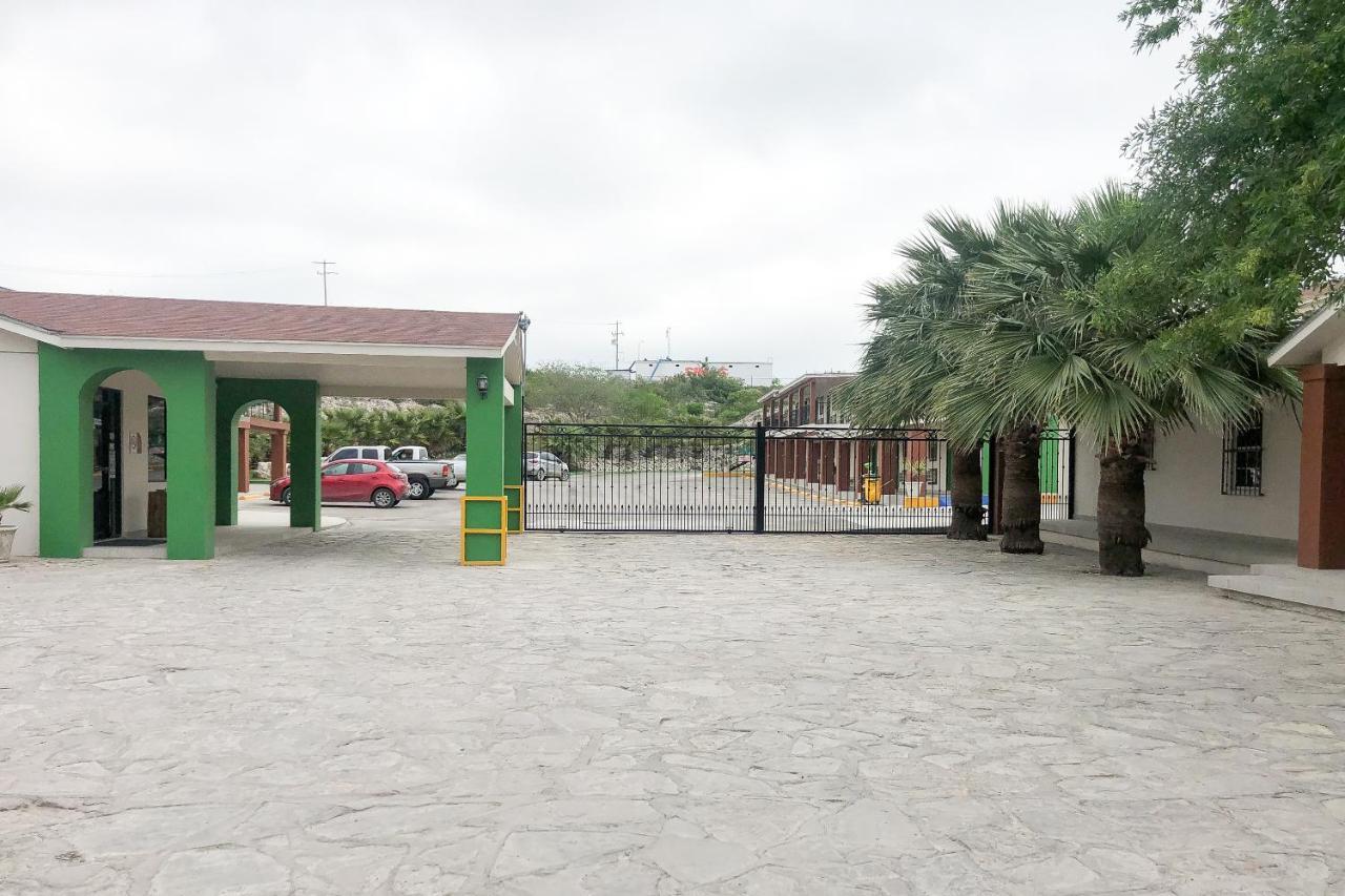 Capital O Palms Hotel, Acuna Ciudad Acuña Exteriör bild